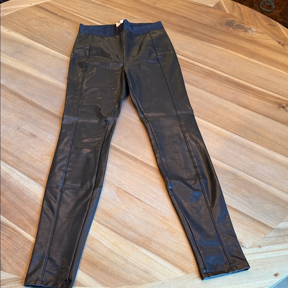 Cinq à Sept Black Faux Leather Pants Black size S